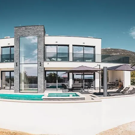 Modern Sea View Villa, Private Pool, Whirlpool, Calm & Near *