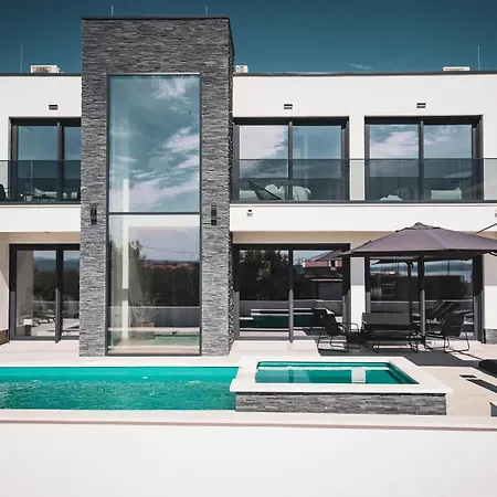 וילה Modern Sea View Villa, Private Pool, Whirlpool, Calm & Near *