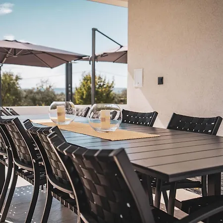 וילה Modern Sea View Villa, Private Pool, Whirlpool, Calm & Near Kaštela