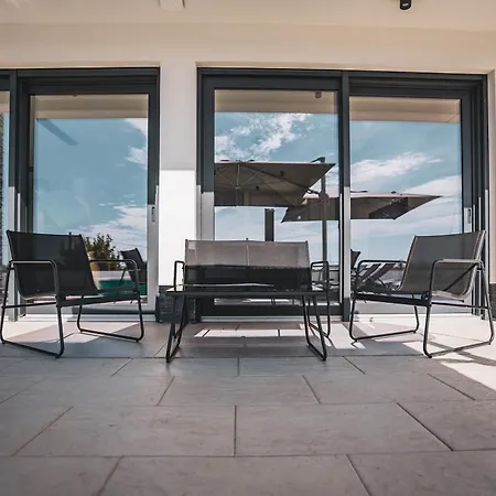 Modern Sea View Villa, Private Pool, Whirlpool, Calm & Near וילה *